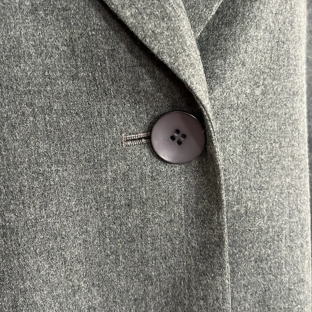 TALBOTS BLAZER size 8p - Picture 2 of 8